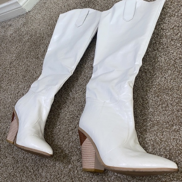 White cowgirl boots size 8 or 39 - Picture 2 of 3
